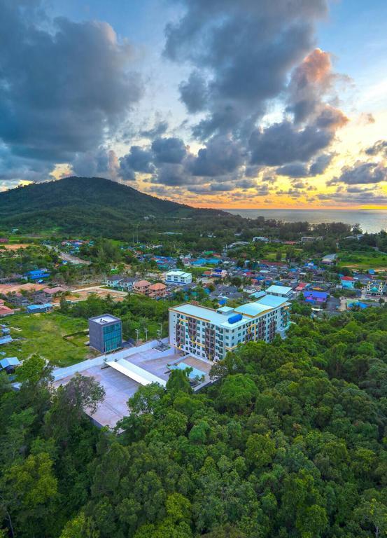 Happy Place Phuket Екстериор снимка